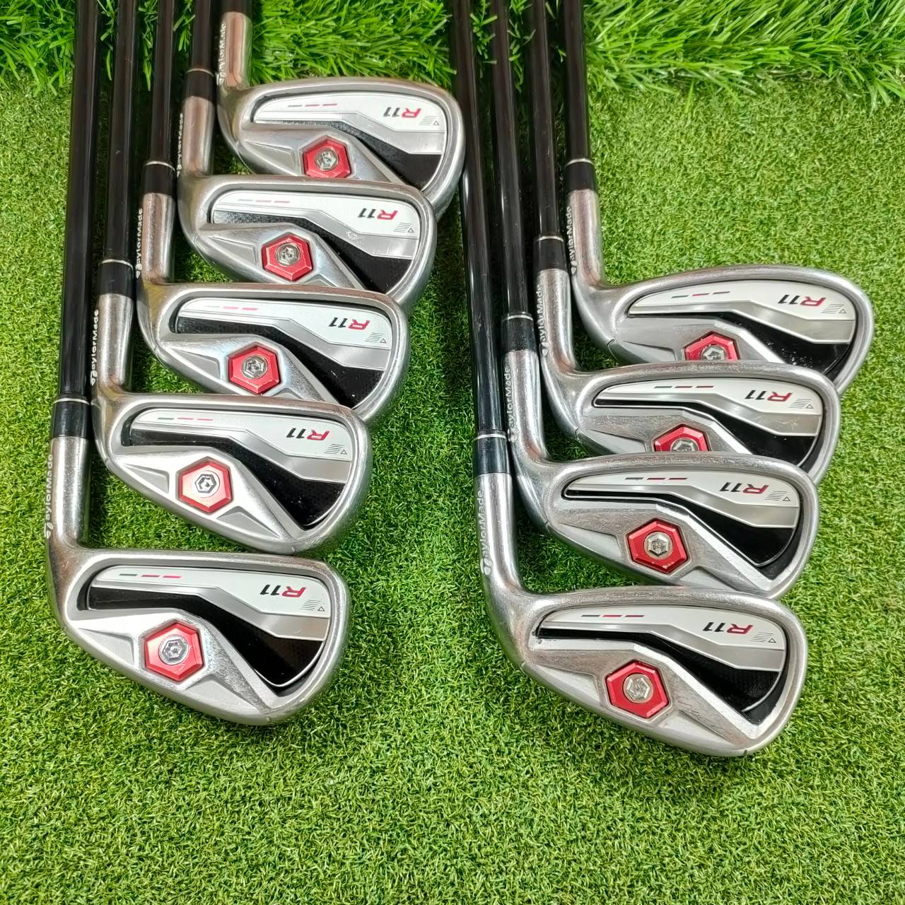 ชุดเหล็ก TAYLORMADE R11 สภาพสวยเลยครับ ก้าน FUJIKURA MOTORE FLEX R ตีดี ตีง่าย ตีไกลครับ สวยๆนานๆเข้ามา
