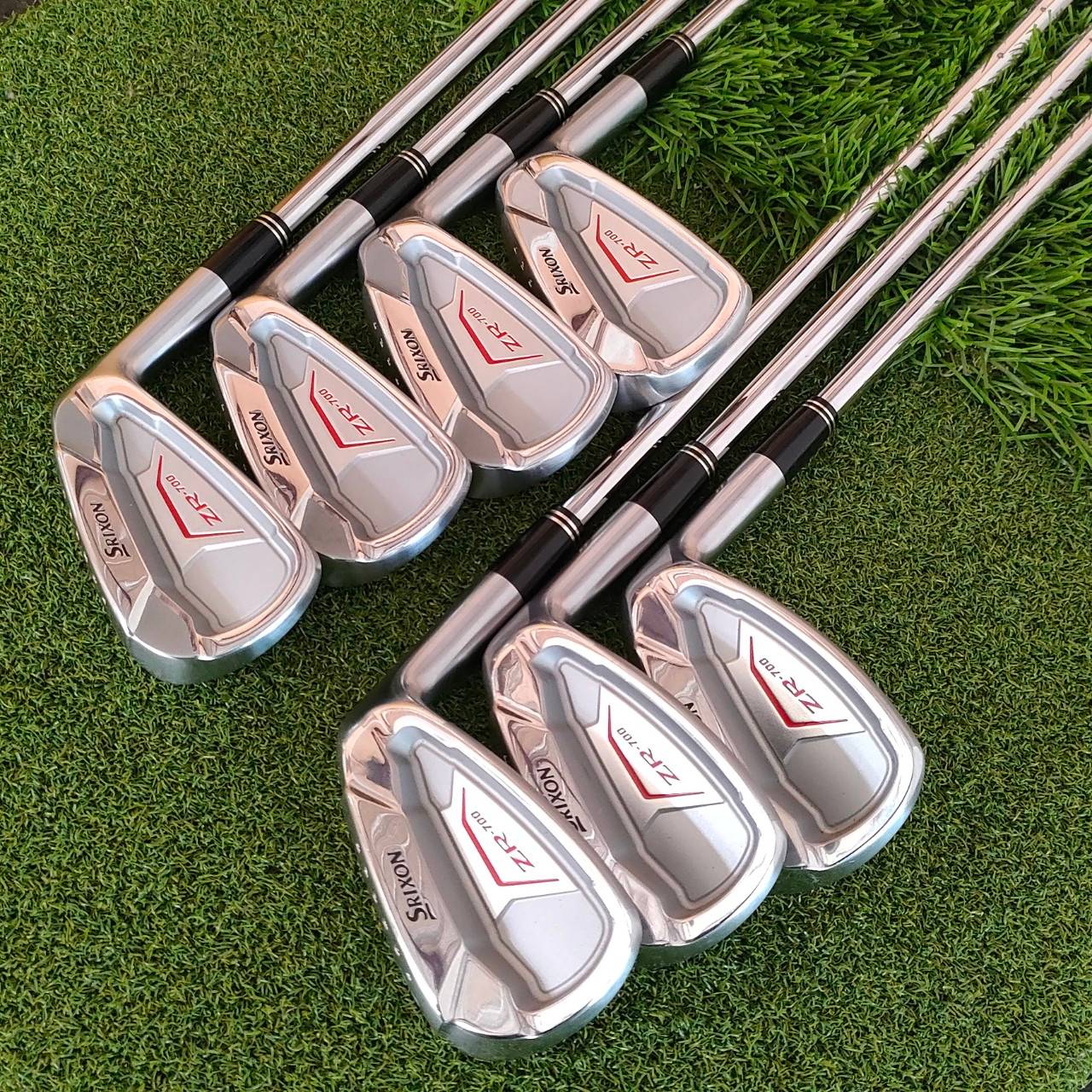 ชุดเหล็ก SRIXON ZR-700 มีเหล็ก 4 - 9 PW ได้ 7 ชิ้น เหล็กพรีเมี่ยม FORGED จากญี่ปุ่น มี CAVITY ด้าน ตีไม่ยากเลยครับ ได้ฟิลลิ่งของวัสดุพรีเมี่ยมและตีง่าย สภาพสวยมากเดิมๆเลยครับ