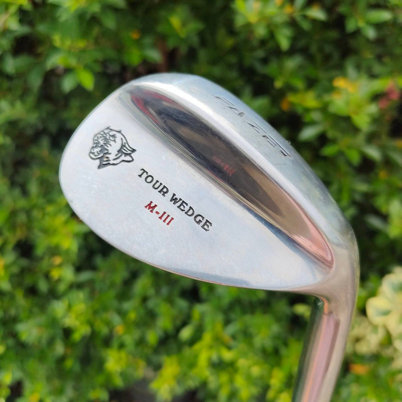 WEDGE FAZCR TOUR M-III ก้าน DYNAMIC FLEX R องศา 56 สภาพเหมือนของใหม่ แค่ซีนหลุด ลดล้างสต๊อค!! ใบใหญ่ ชิพง่าย ลดอาการฉึกได้ดี!! ไม้กอล์ฟมือสอง ของแท้ BY NakaraLuxurious