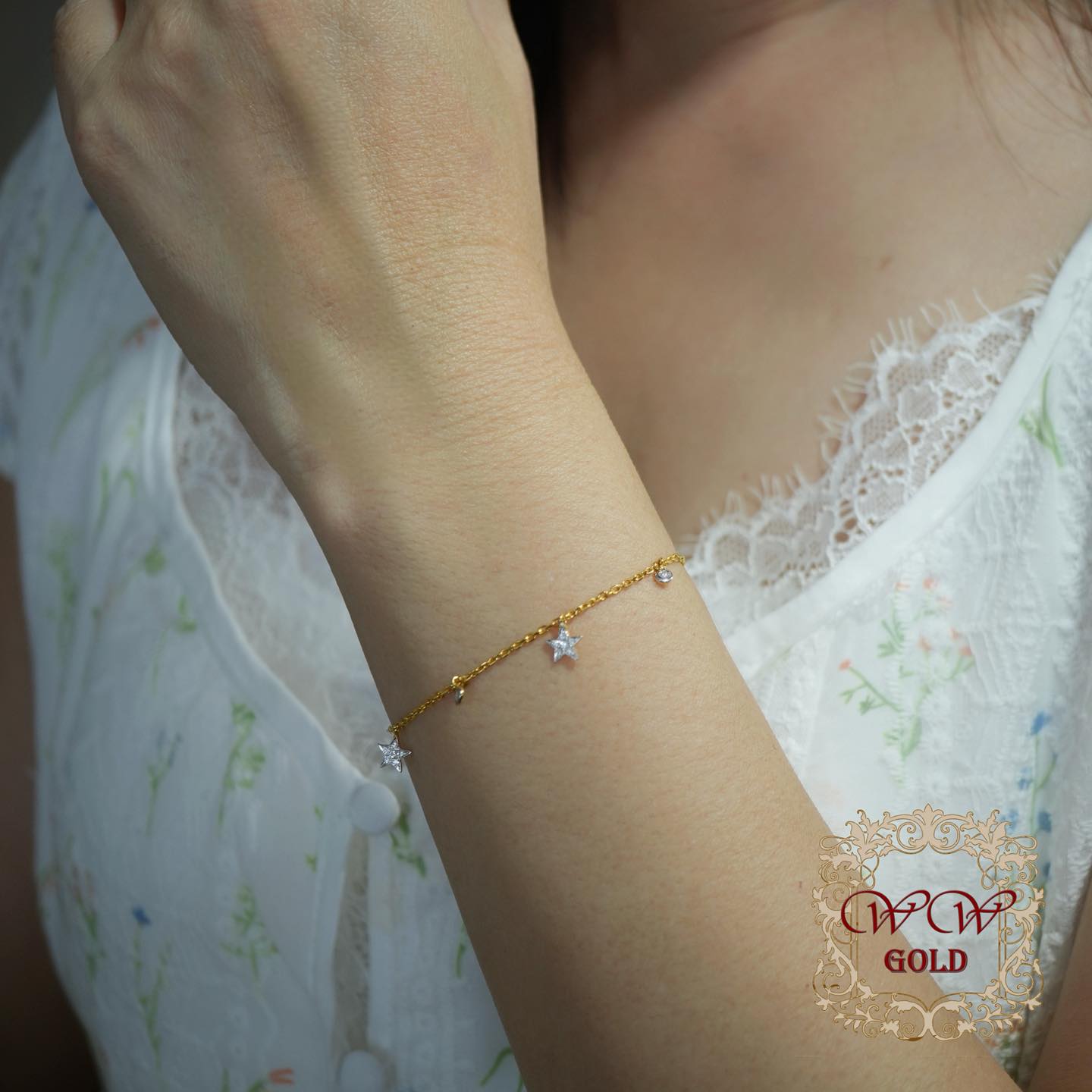 สร้อยข้อมือดาว^^