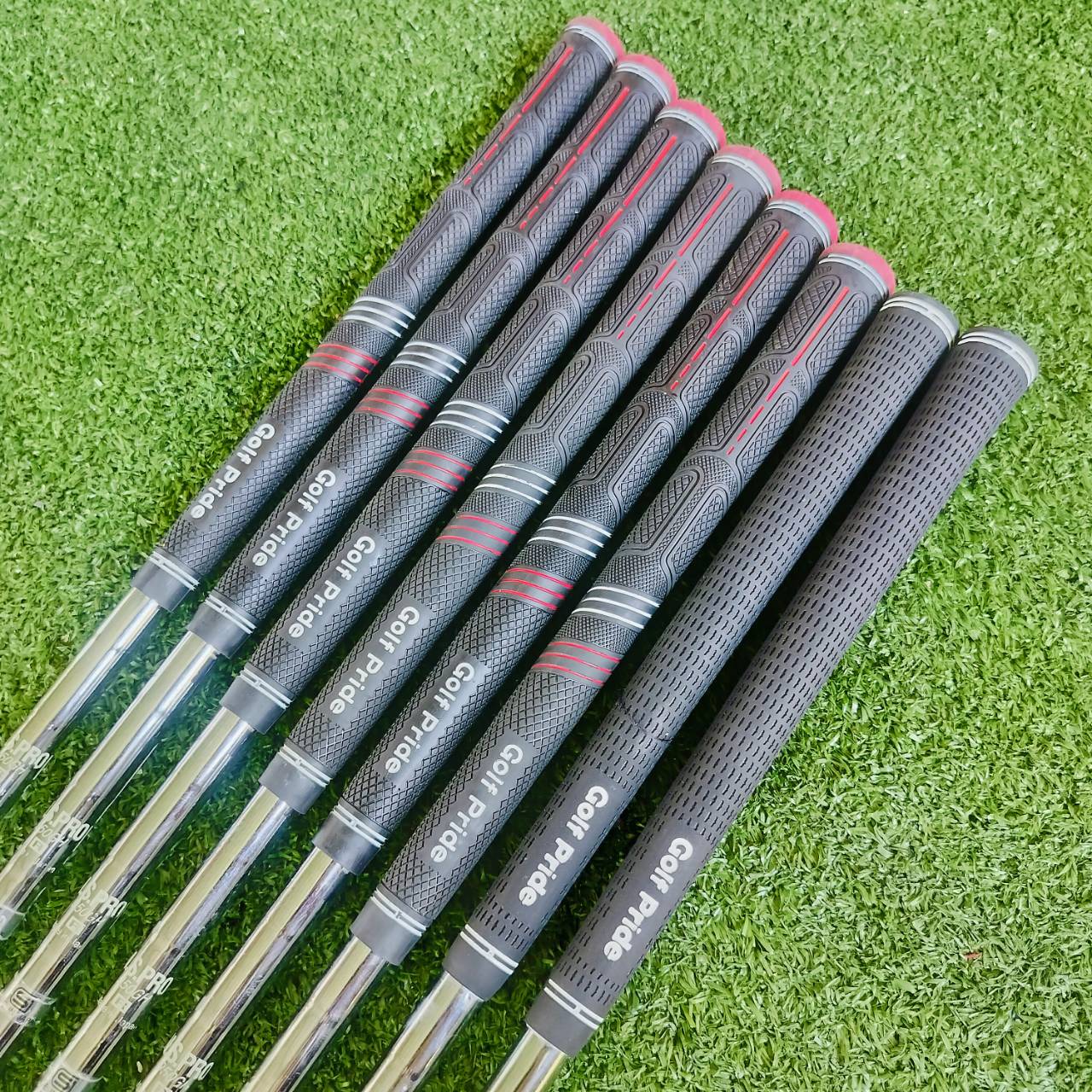 ชุดเหล็ก XXIO MX1000 เป็นเหล็ก FORGED พรีเมี่ยมแถวหน้าของญี่ปุ่น มี CAVITY ที่ลึกตีง่าย ได้ความนุ่มนวลเหนือชั้นของ FORGED วิถีลูกที่ดีที่สุด ไม้กอล์ฟพรีเมี่ยมมือสอง ของแท้ By NakaraLuxurious