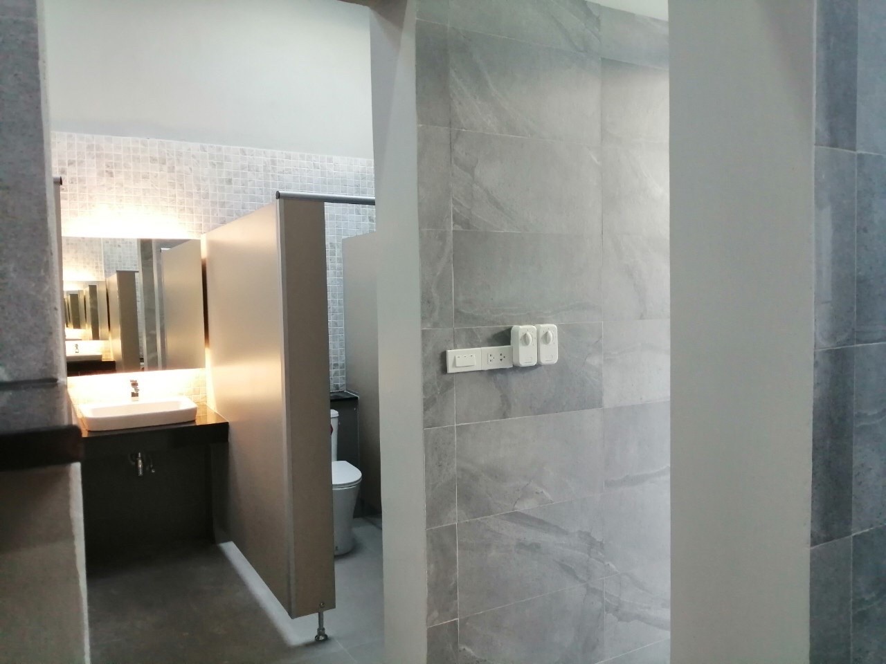 รร.ฤทธิยะวรรณาลัย(ดอนเมือง) งานสร้างห้องน้ำ45ห้อง