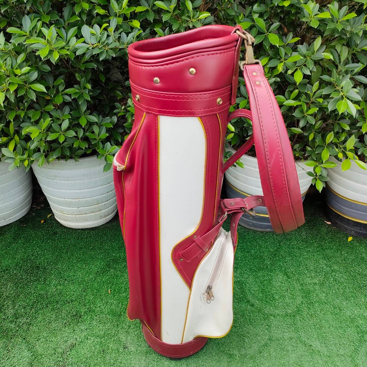 ถุงกอล์ฟหนังแท้ มือสอง วิทเทจ สวย .