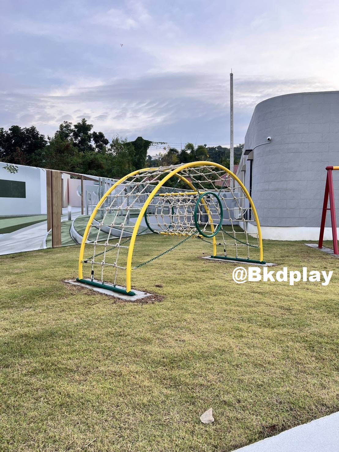 เครื่องเล่นสนามกลางแจ้ง เหล็ก ชุดบาร์เชือกวงไต่ Outdoor Playground, ราคาโรงงาน สินค้าสั่งผลิต 10-20 วัน
