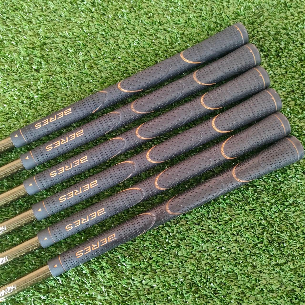 ชุดเหล็ก HONMA BERES IS-03 FORGED มีเหล็ก 6 7 8 9 10 11 ก้าน ARMRQ8 ก้านระดับ 2 ดาว ** FLEX R ชุดเหล็ก FORGED CAVITY สุดยอดพรีเมี่ยม จาก JAPAN SAKATA เป็นชุดเหล็กหน้าเด้ง!! ไม้กอล์ฟมือสอง ของแท้ BY NakaraLuxurious