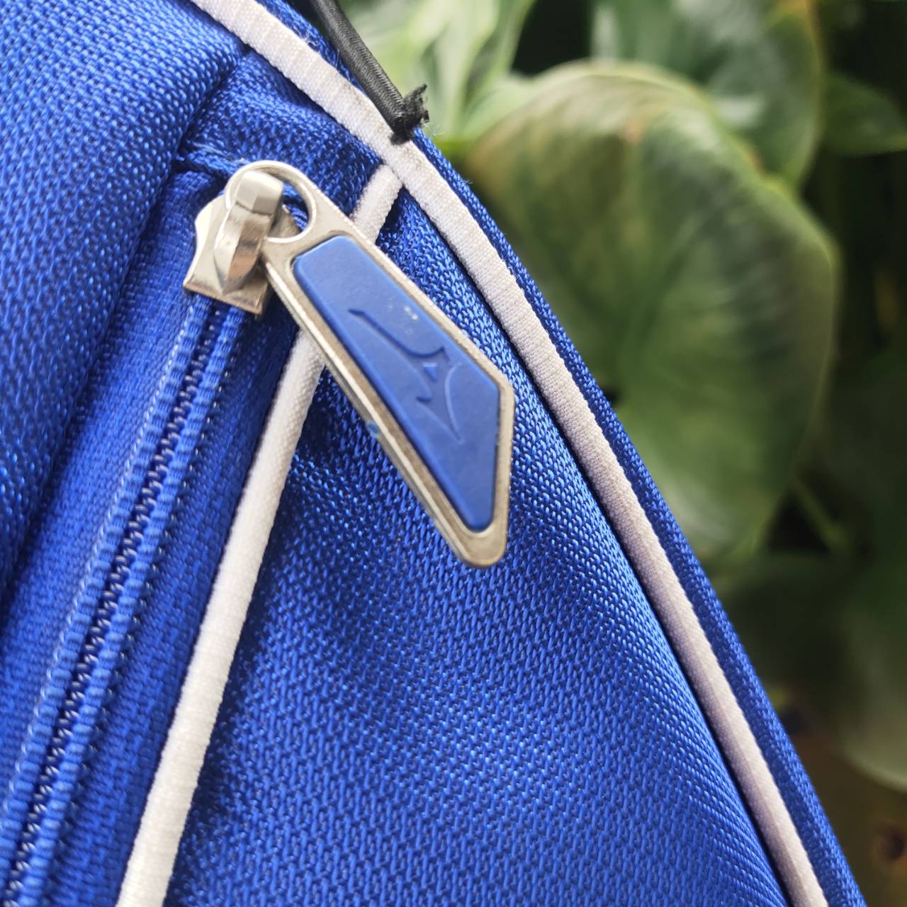 ถุงกอล์ฟ MIZUNO ขาตั้ง ของแท้ มือสอง! สีสวยสะดุดตา เอกลักษณ์ของ MIZUNO เห็นแล้วรู้เลย