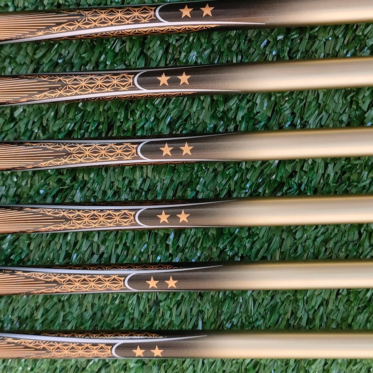 ชุดเหล็ก HONMA BERES FORGED รุ่นใหม่ออฟปี 2020 มีเหล็ก 6 - 11 ก้าน ARMRQ FLEX R ** ก้านระดับ 2 ดาว ** เหล็ก 7 องศา 27 ตีไกลจัด