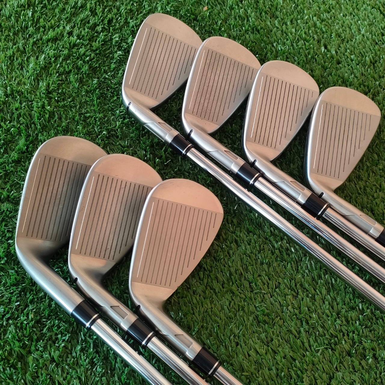 ชุดเหล็ก TAYLORMADE SIM2 MAX มีเหล็ก 5-9 เเละ PW SW ก้าน MAX MT KBS /85 FLEK S รุ่นใหม่ ตีไกลจัดๆ ตีง่ายจัดๆ สุดแล้วครับ ก้านดีมาก จองด่วน!!!