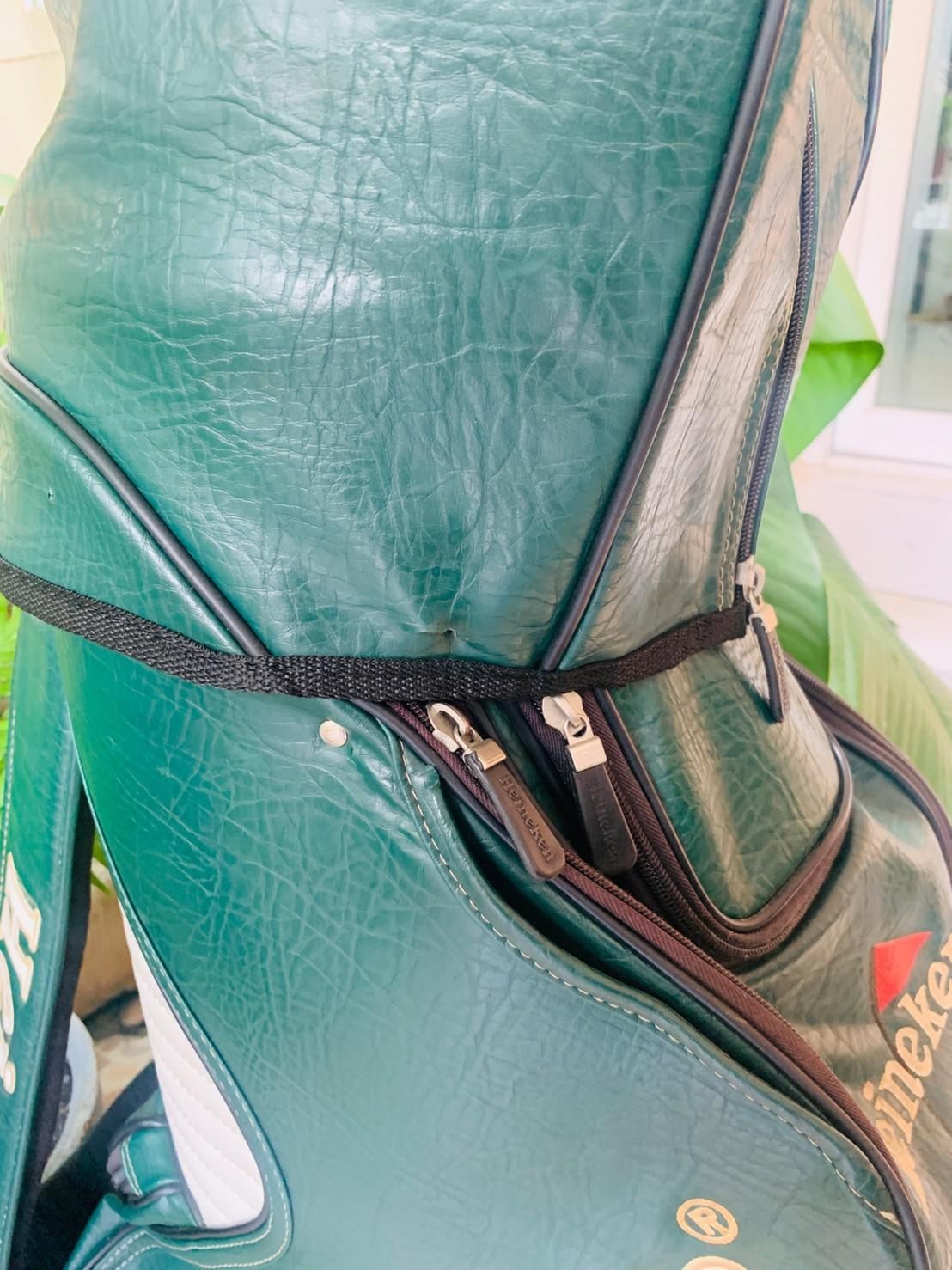 ถุงกอล์ฟหนัง HEINEKEN ใบใหญ่ 9 นิ้ว