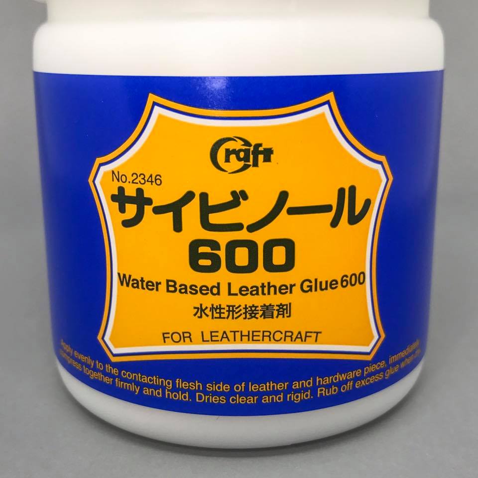 T024 กาวขาวญี่ปุ่น Craft-Sha ขนาด 200กรัม อุปกรณ์เครื่องหนัง leatherbrass**ราคาต่อกระปุก**