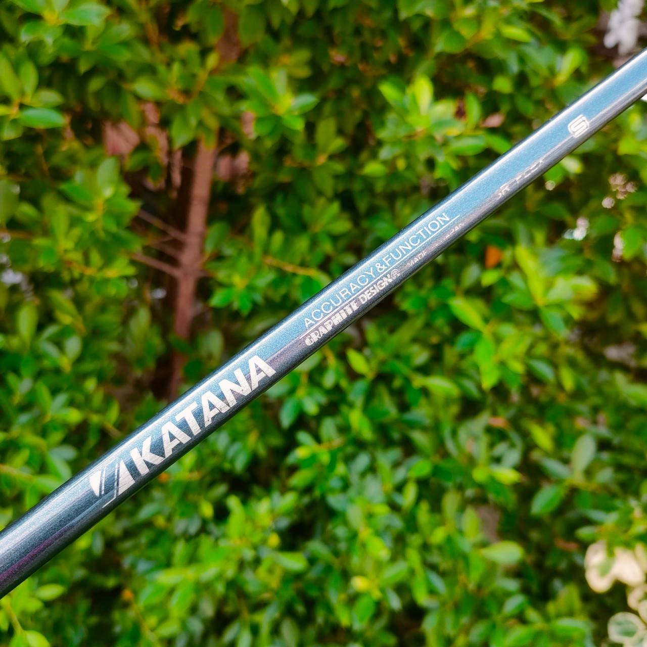 ชุดเหล็ก KATANA 505ATi มีเหล็ก 4-9 เเละ PA AW ก้าน GRAPHITE DESIGND FLEX SR, เป็นชุดยอดของสุดชุดเหล็ก หน้าเด้ง!! ไทเทเนี่ยมทั้งแผ่น!! ไม้กอล์ฟมือสอง ของแท้ BY NakaraLuxurious