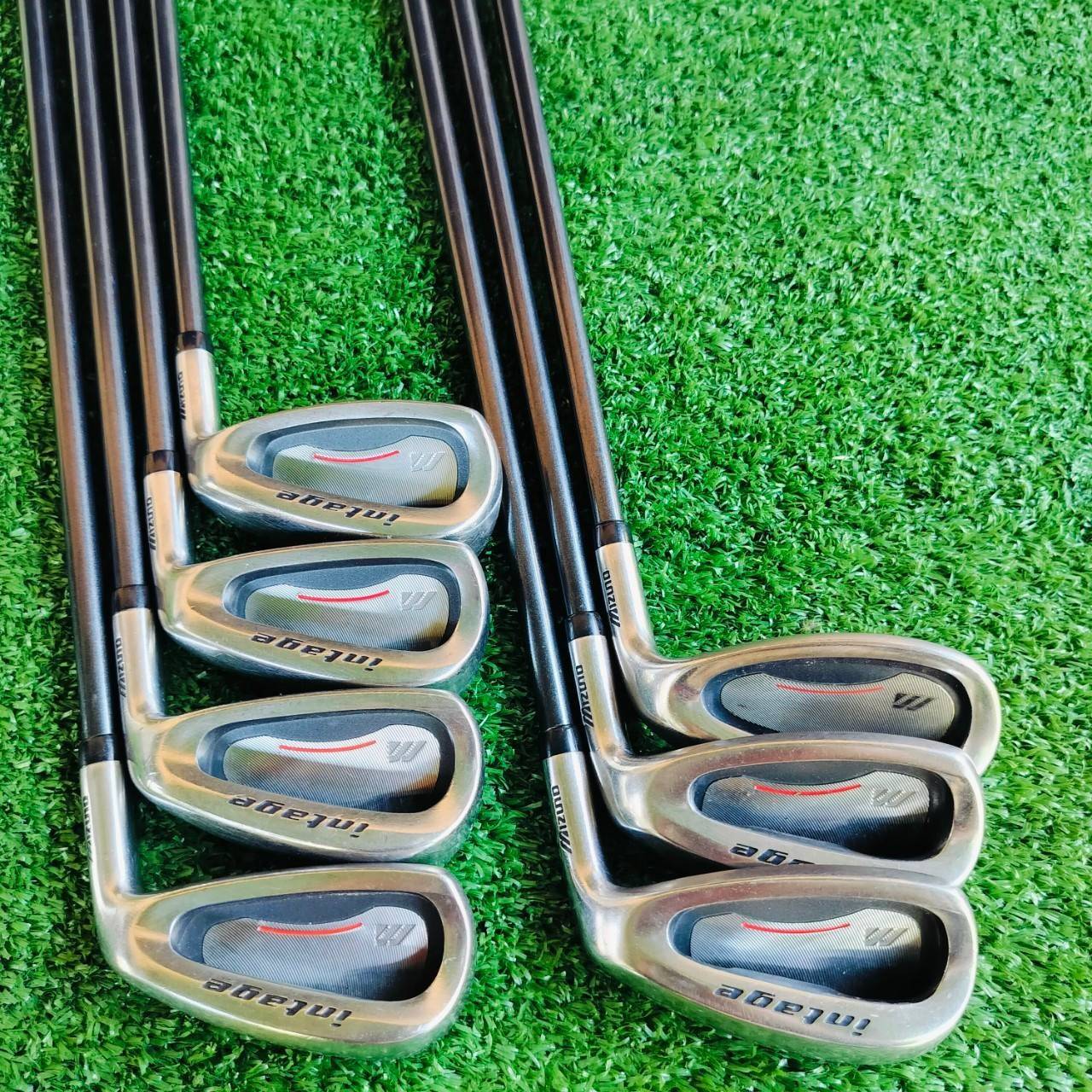 ชุดเหล็ก MIZUNO intage หน้าเด้ง!!! มีเหล็ก 5 - 9 PW SW ก้านกราไฟต์ R สภาพเดิมทั้งชุด เหล็กญี่ปุ่นพรีเมี่ยม ก้านเบา ระยะดี สปินได้ดีมาก ชดเชยความผิดพลาดได้สูง ตีง่ายมาก ไม้กอล์ฟพรีเมี่ยมมือสอง ของแท้ By NakaraLuxurious