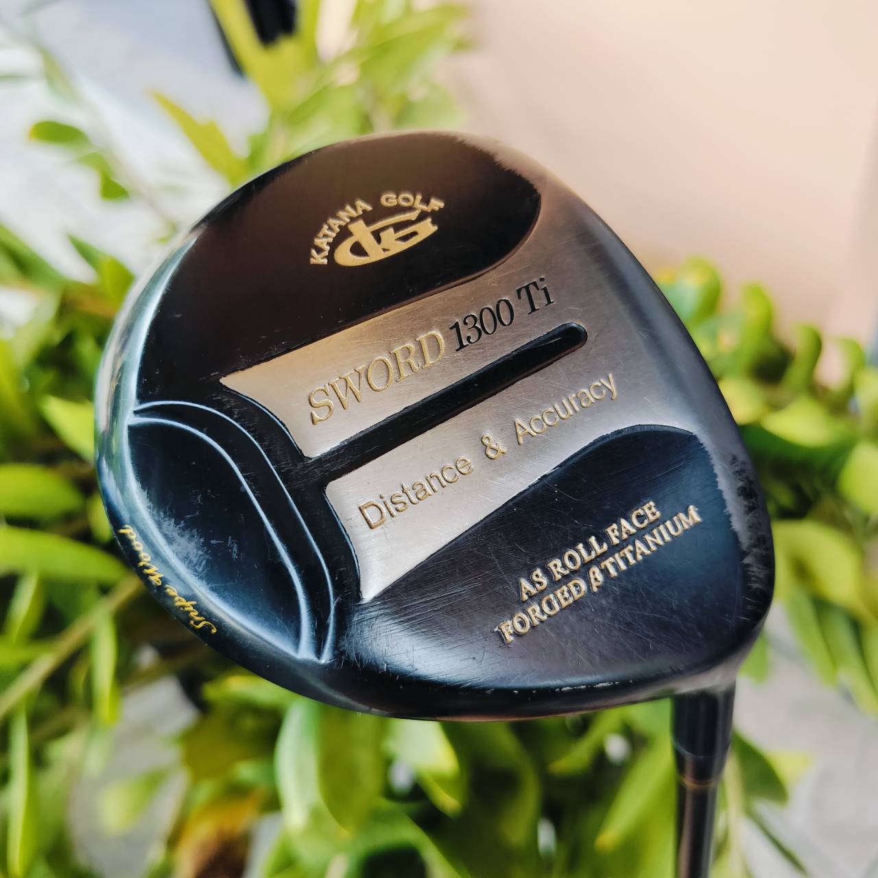 MINI DRIVER องศา 13 KATANA SWORD 1300Ti หน้าเด้งมาก AS ROLL FACE วัสดุ FORGED TITANIUM ก้าน GRAPHITE DESIGN FLEX R หัวแบนใหญ่ ตีง่าย ตีไกลมากๆ ไม้กอล์ฟพรีเมี่ยมมือสอง ของแท้ By NakaraLuxurious