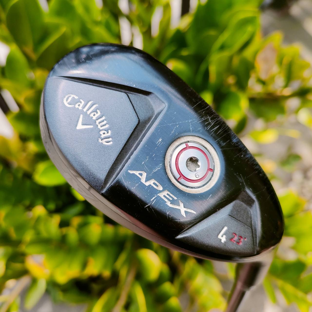 UT4 CALLAWAY APEX องศา 23 ก้าน APEX FLEX R สภาพสวยเดิมๆ เร่งสปีดได้ดี หน้าสัมผัสกว้าง ตีได้อย่างสบาย ตีไกลขึ้น ชดเชยสูง ตีลูกลอยง่าย และเล่นแต่งช๊อตได้บ้าง ไม้กอล์ฟพรีเมี่ยมมือสอง ของแท้ By NakaraLuxurious