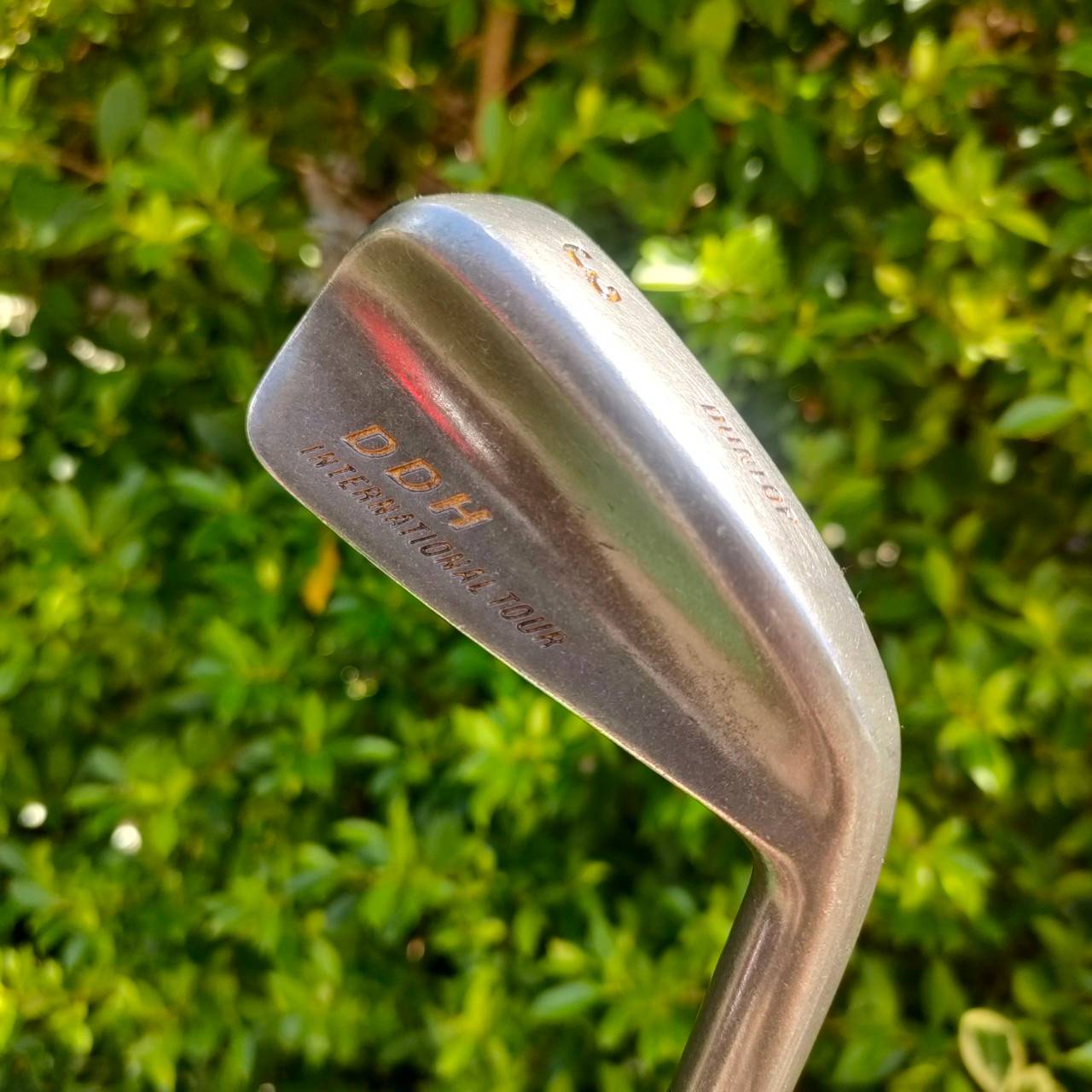 ชุดเหล็ก DUNLOP DDH มีเหล็ก 3-9 เเละ PW SW ก้าน DDH INTERNATIONAL TOUR FLEX S รุ่นก้านทอง ก้านกราไฟต์นุ่ม ปลอกคอพิเศษ สวยพรีเมี่ยม ตีง่าย ใบไม่ใหญ่ก้านพรีเมี่ยม ไม้กอล์ฟมือสอง ของแท้ BY NakaraLuxurious