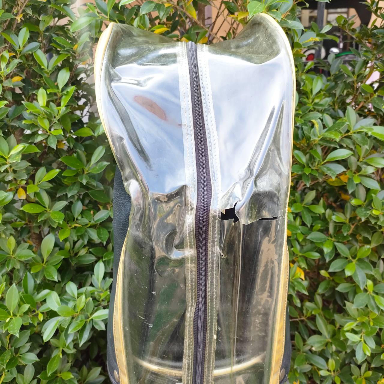 ถุงกอล์ฟ SAMURAI - DRAGON มือสอง ของแท้ ถุง Tour 9 นิ้ว ลายสวยมากๆ ** ใบนี้มีตำหนิที่ COVER ** มีรูปให้ชมครับ แต่ส่วนของถุง สภาพเดิม สวยๆเลยครับผม