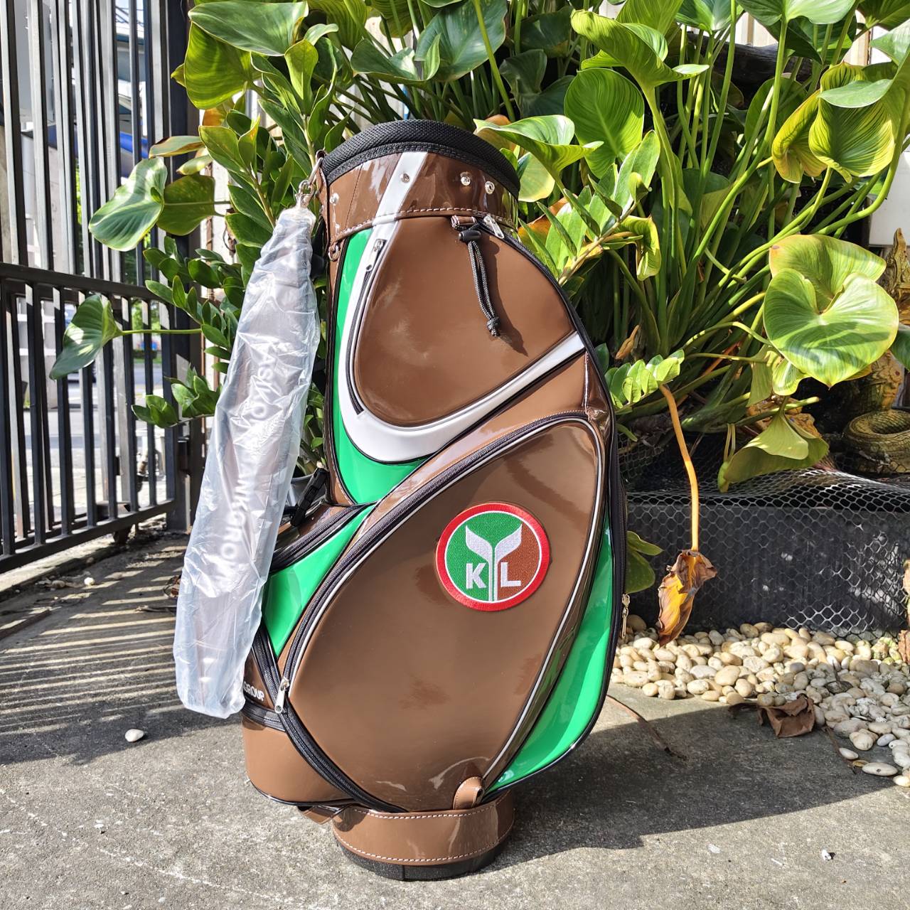 ถุงกอล์ฟ KBANK มือสอง สภาพดีมากแทบไม่ได้ใช้ ถุง TOUR สวยไม่เหมือนใคร