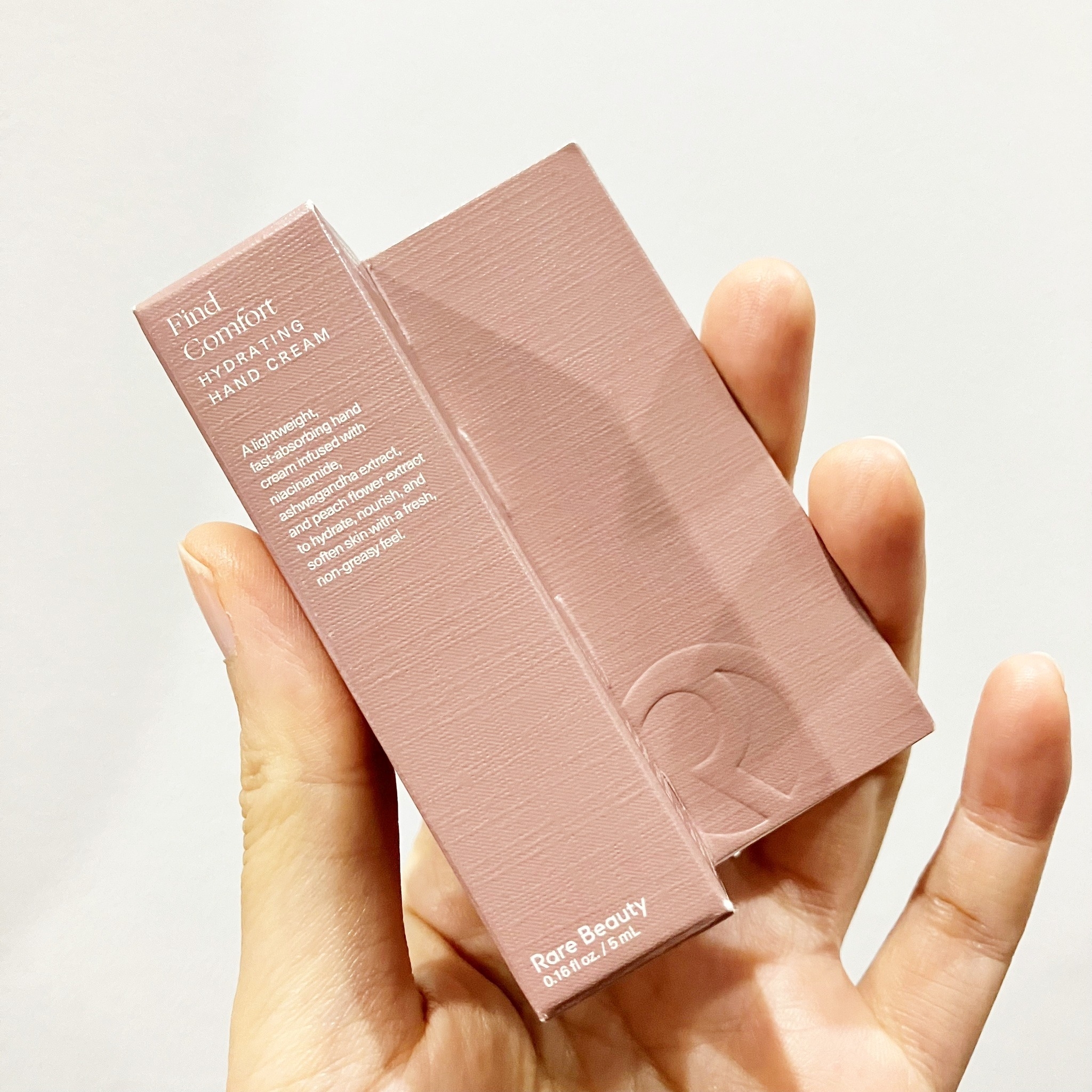 Rare Beauty Find Comfort Hydrating Hand Cream 5ml ครีมบำรุงผิวมือ ซึมซาบไว