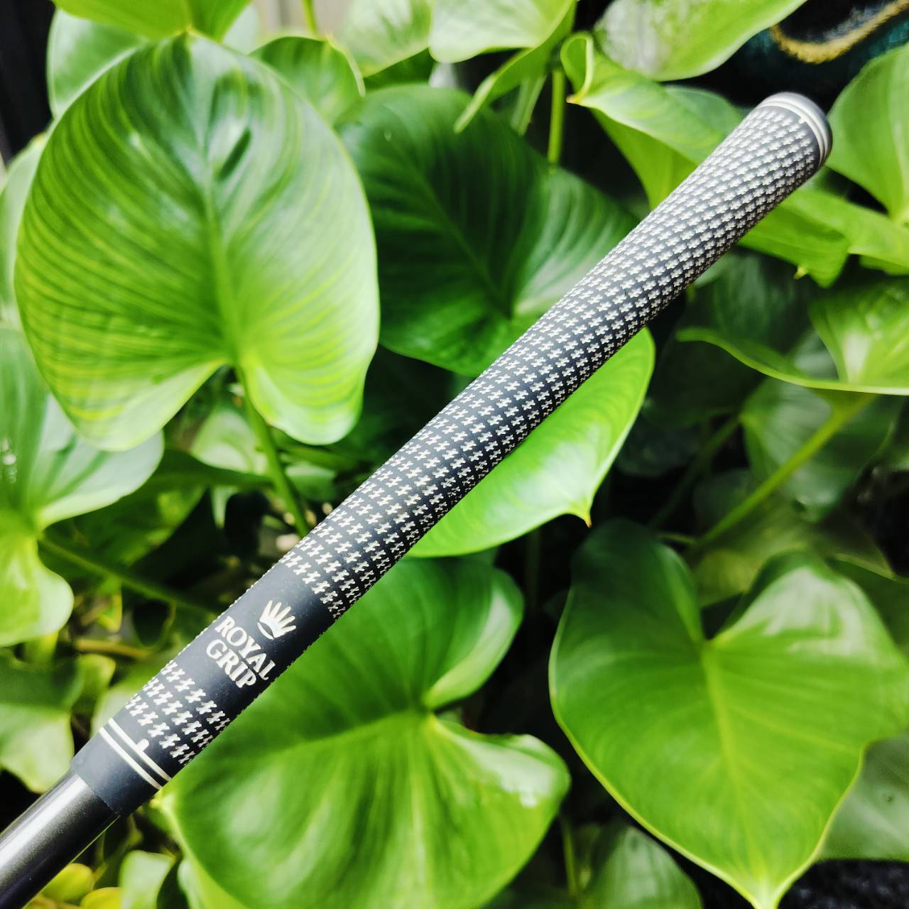 Driver GULLIVER องศา 10.5 วัสดุไทเทเนี่ยม คุณภาพสวย ตีง่าย เสียงเพราะ ขนาดกำลังดี ก้าน GULLIVER FLEX R มือใหม่ตีโดนง่ายแบบสบายๆ ไม้กอล์ฟพรีเมี่ยมมือสอง ของแท้ By NakaraLuxurious