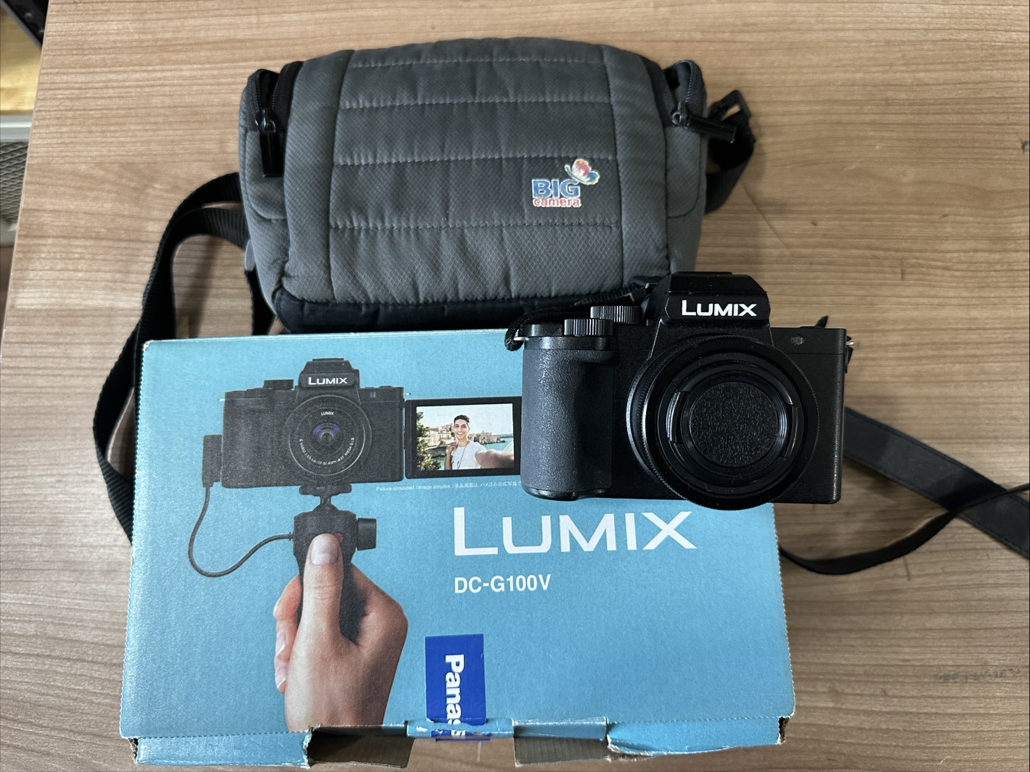 กล้อง Lumix DC-G100 + ขาตั้ง + กระเป๋า