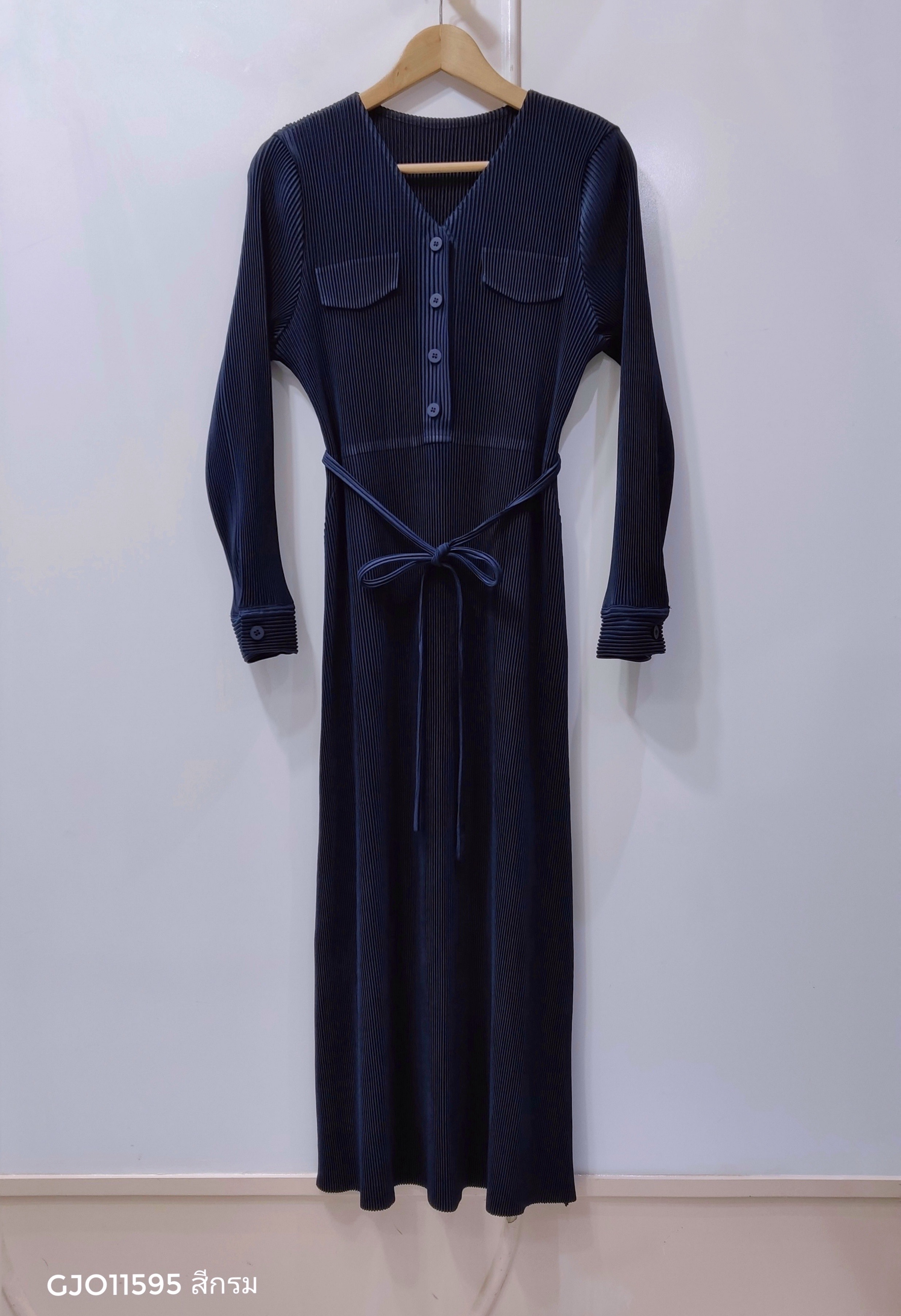 2MUAY รุ่น GJO11595 เดรสอัดพลีท THICK V NECK LONG SLEEVE PLEATED DRESS 8 สี FREE SIZE