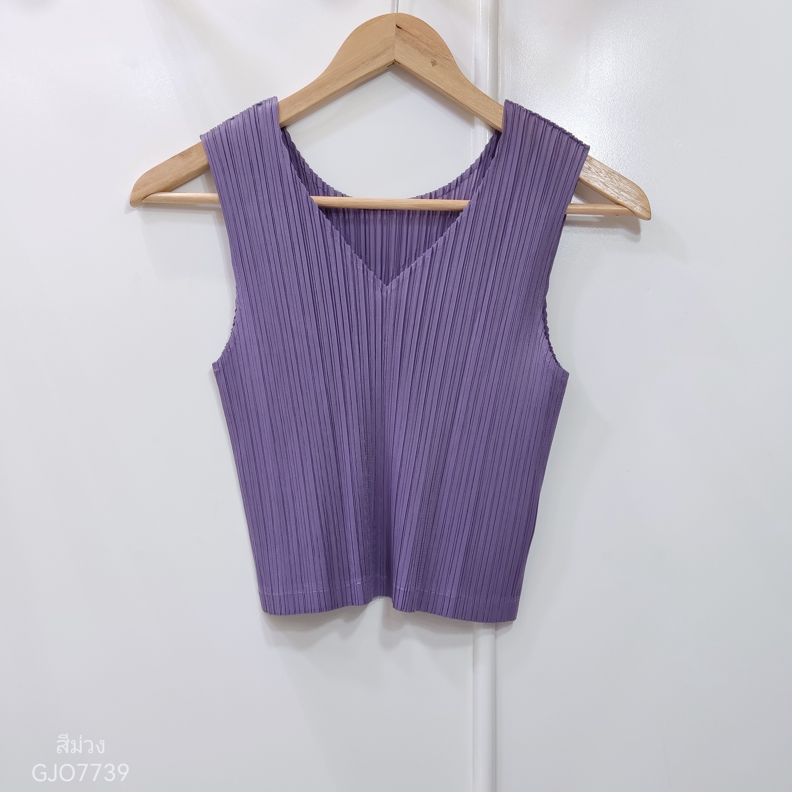ยาว 16.5นิ้ว 2MUAY BASIC รุ่น GJO7739 SLEEVELESS V NECK CROP PLEATED TOP เสื้ออัดพลีทงานคุณภาพ เสื้อครอป 13สี FREE SIZE