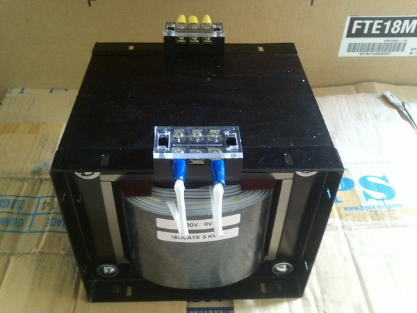 หม้อแปลง1 เฟส Isolate Type 100 110 120 220 230V