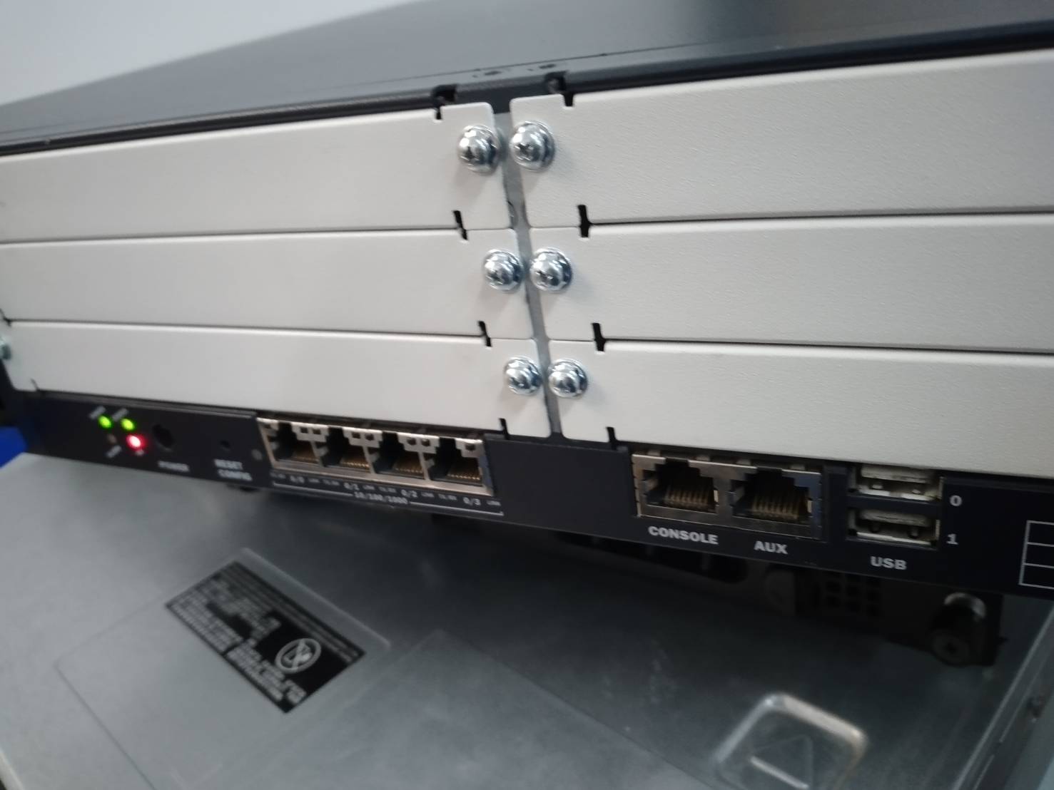 Juniper Networks SSG-550M-SH Secure Services Gateway Single Power Supply