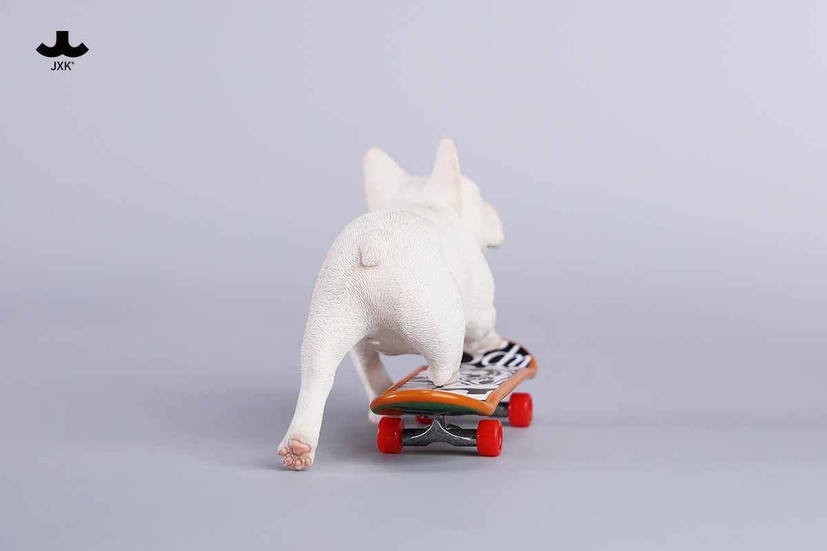 [สั่งจอง] JXK 1/6 : Skateboarding French Bulldog