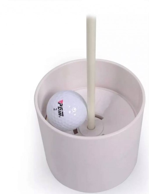 หลุมกอล์ฟพร้อมก้านธง