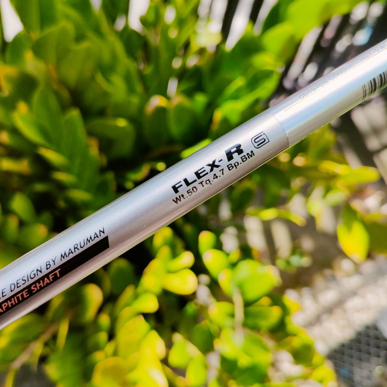 * มีรอยลักยิ้ม * วงให้ดูในรูป FW7 MARUMAN CONDUCTOR องศา 22 ก้าน CONDUCTOR FLEX R สภาพสวยมาก เดิมๆเลยค่ะ ไม้กอล์ฟพรีเมี่ยมมือสอง ของแท้ By NakaraLuxurious