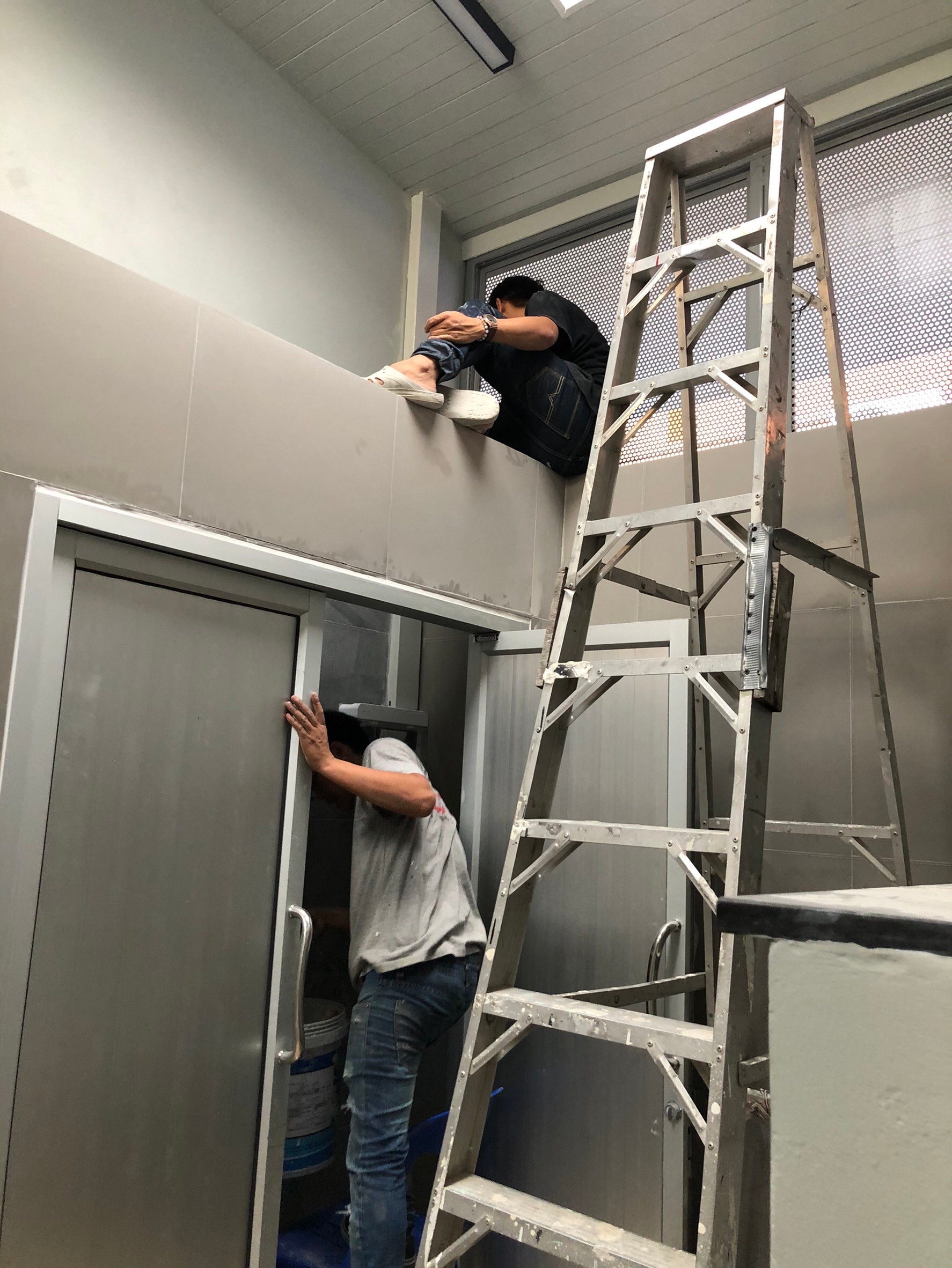 รร.ฤทธิยะวรรณาลัย(ดอนเมือง) งานสร้างห้องน้ำ45ห้อง