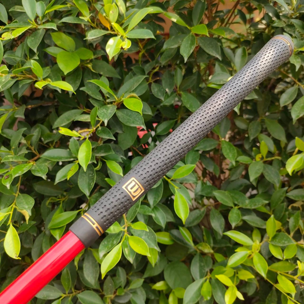 FULLSET WILSON KILLER WHALE ทั้งชุดประกอบด้วย หัวไม้ 1 3 5 ก้าน KILLER WHALE FLEX R ชุดเหล็ก 3-9 เเละ PW SW PUTTER WILSON พร้อมถุงกอล์ฟ WILSON เดิมๆทั้งชุด ครบเลยครับ พร้อมออกรอบได้เลยครับ ไม่ต้องซื้ออะไรเพิ่มแล้ว