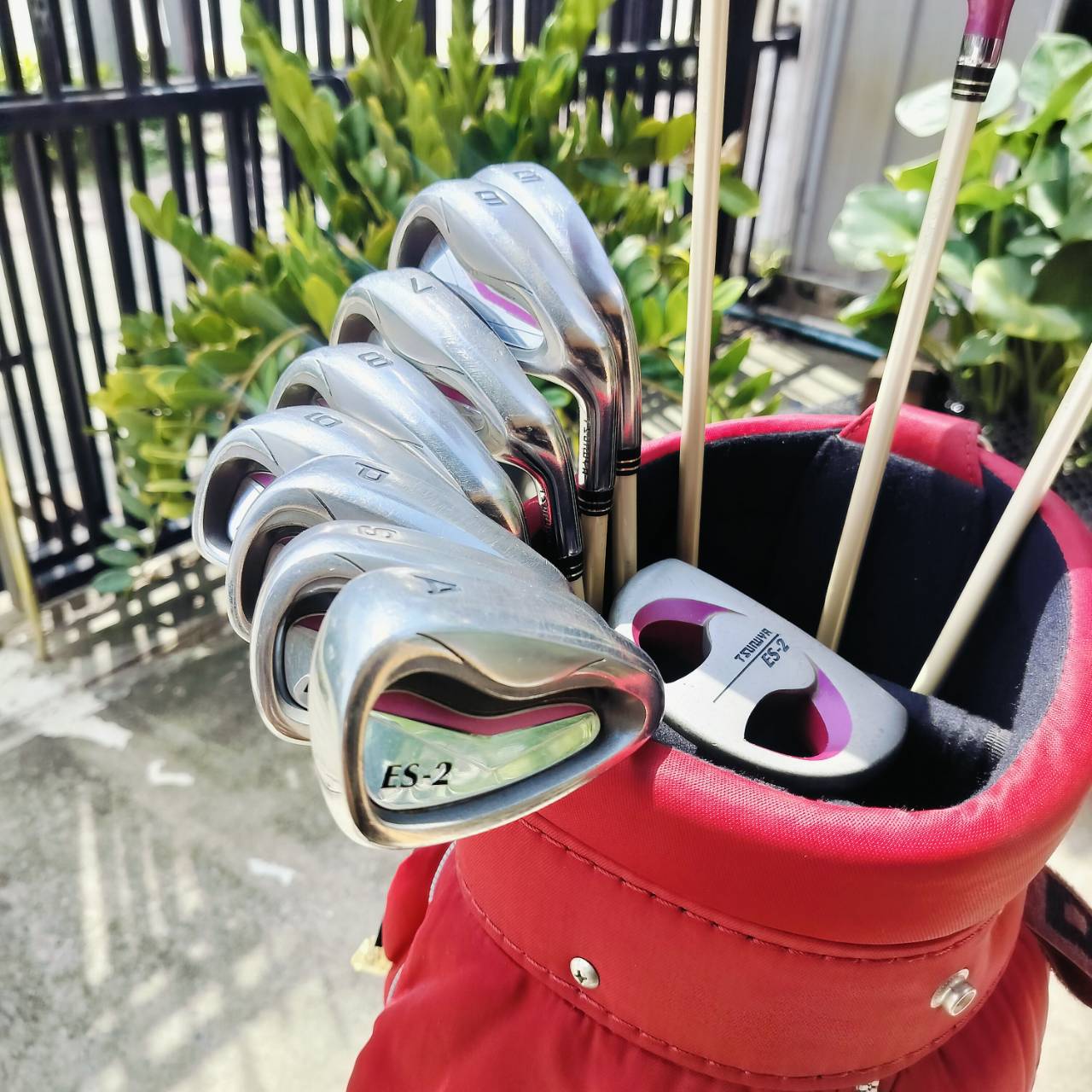 ไม้กอล์ฟครบชุดสำหรับผู้หญิง TSURUYA ES-2 ชุดพรีเมี่ยมญี่ปุ่น คุณภาพดีมาก ก้าานเบาสไตล์ญี่ปุ่น ทำให้คุณผู้หญิงสวิงได้อย่างสบาย ไม้กอล์ฟพรีเมี่ยมมือสอง ของแท้ By NakaraLuxurious