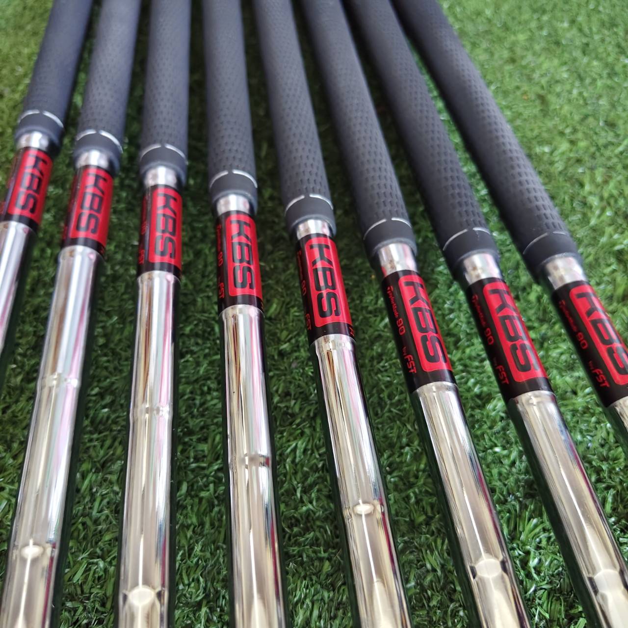 ชุดเหล็ก Taylormade R9 ใช้เทคโนโลยี Inverted Cone Technology ซึ่งช่วยขยายพื้นที่ Sweet Spot