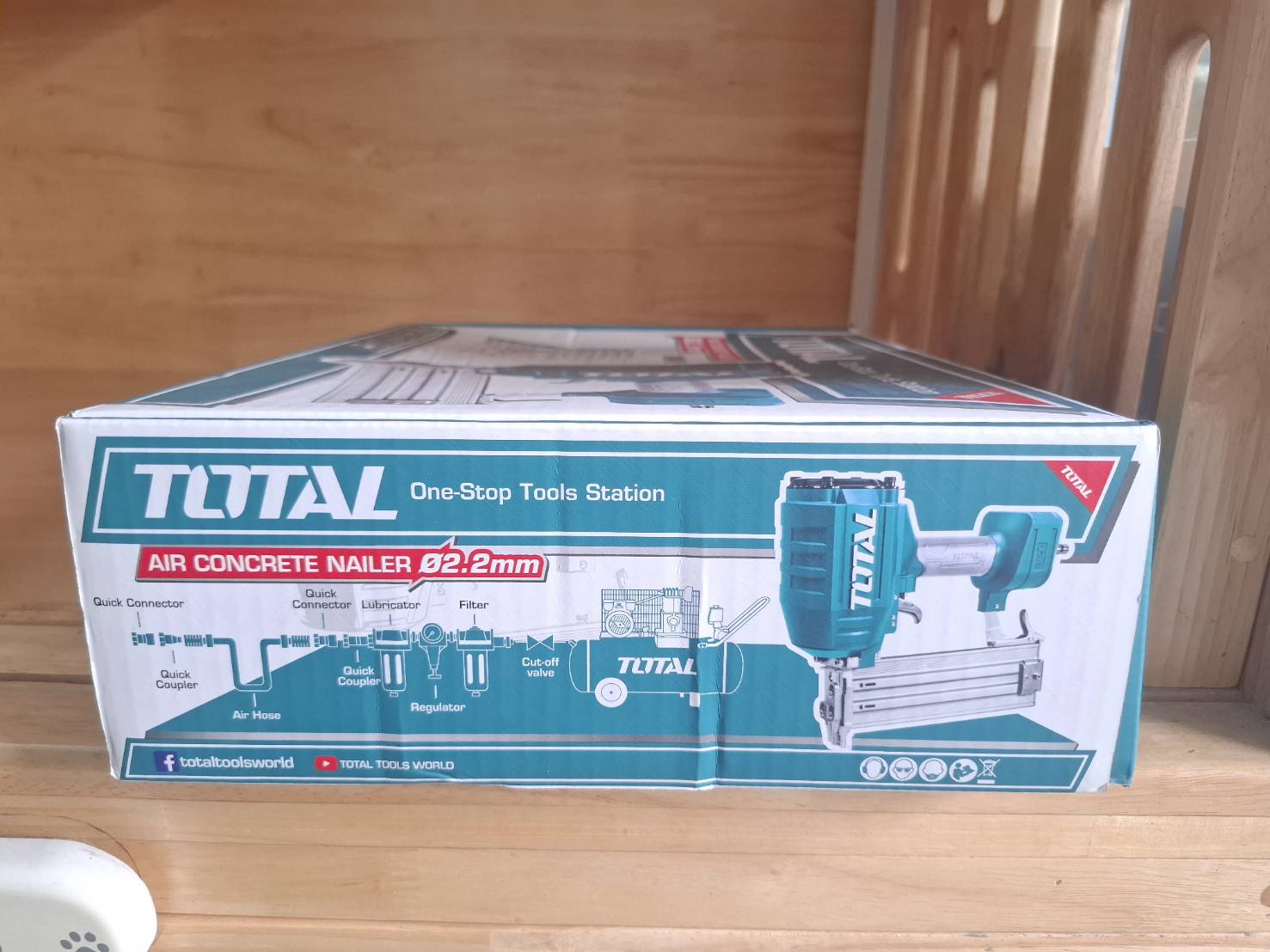 TOTAL เครื่องยิงแม็กลม / เครื่องยิงตะปูลม ขาเดี่ยว รุ่น TAT8641