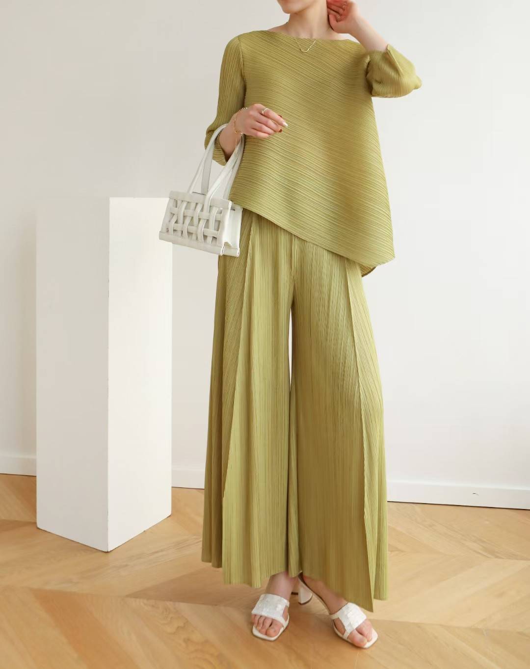 กก ยาว 37.5นิ้ว 2MUAY รุ่น GJO7161 / GJO6972 ASYMMETRIC PLEATED SET ชุดอัดพลีท เซ็ตพลีทคุณภาพ 5สี FREE SIZE