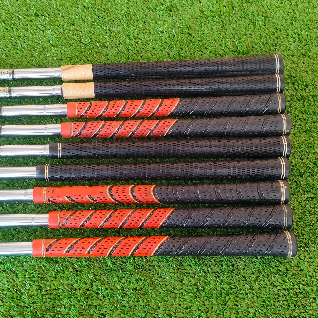 ชุดเหล็ก PING EYE2 จุดดำ มีเหล็ก 2 - 9 เเละ PW SW *** ขาดเหล็ก 8 *** ก้าน PING เดิมๆเลยครับ