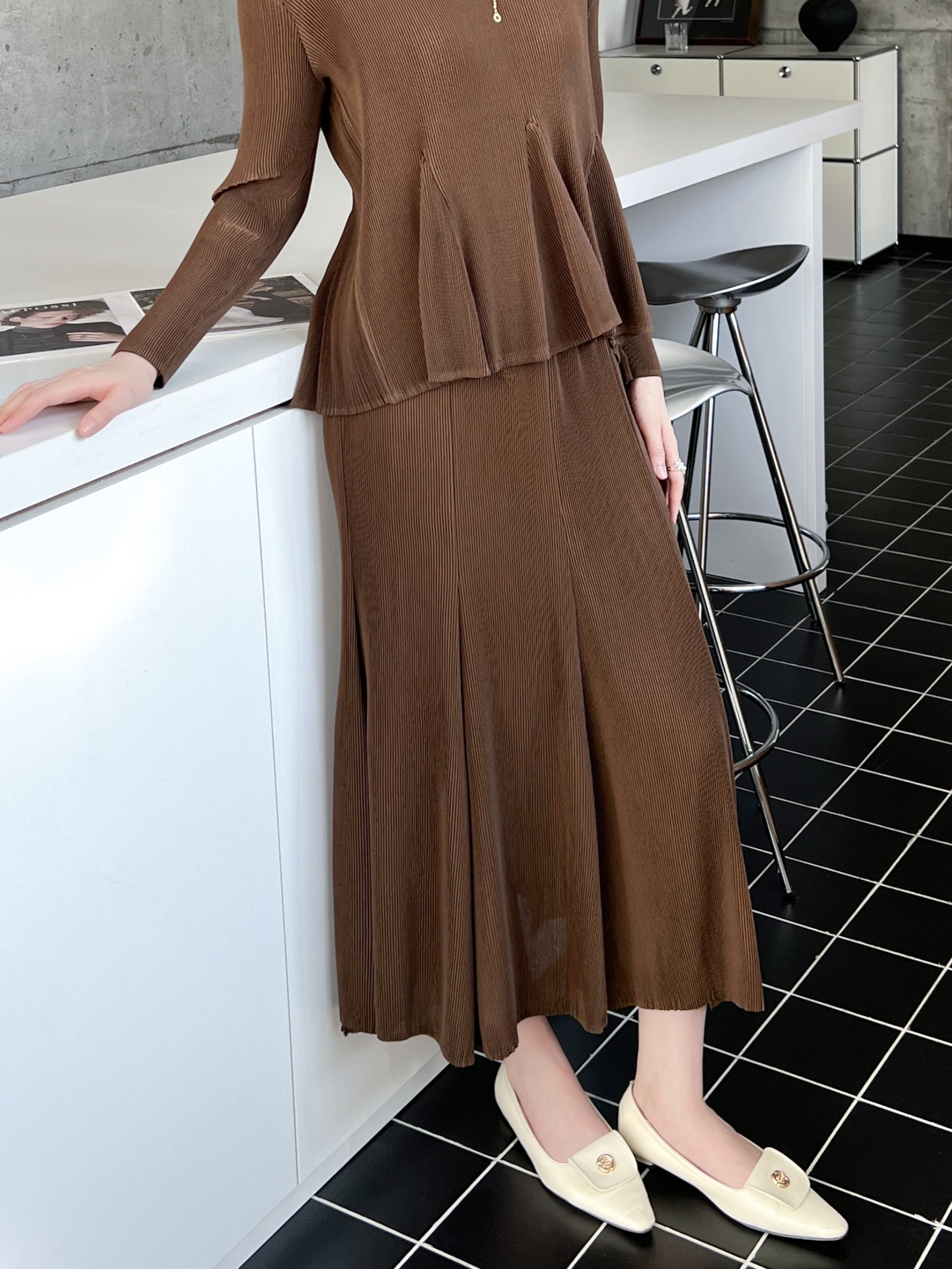ปรับราคาลง20%!! ยาว 34นิ้ว! 2MUAY รุ่น GJO1744 กระโปรงพลีทคุณภาพ MERMAID PLEATED SKIRT 9 สี FREE SIZE