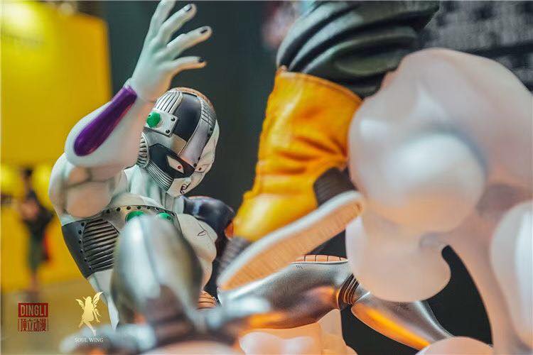 [สั่งจอง]Soulwing Studio : Trunk VS Frieza