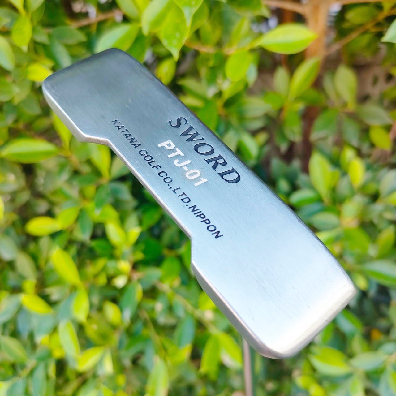 PUTTER SWORD PTJ-01 ความยาว 34 นิ้ว สุดยอดพัตเตอร์พรีเมี่ยมญี่ปุ่น น้ำหนักดีมากๆ หน้า MILLED เกาะไลน์ขั้นเทพ ไม้กอล์ฟมือสอง ของแท้ BY NakaraLuxurious