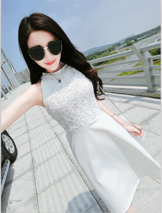 ชุดเดรสแฟชั่นเกาหลี แขนกุด ช่วงบนตัดต่อลายลูกไม้ ตามแบบ มีสีขาว และ ดำ