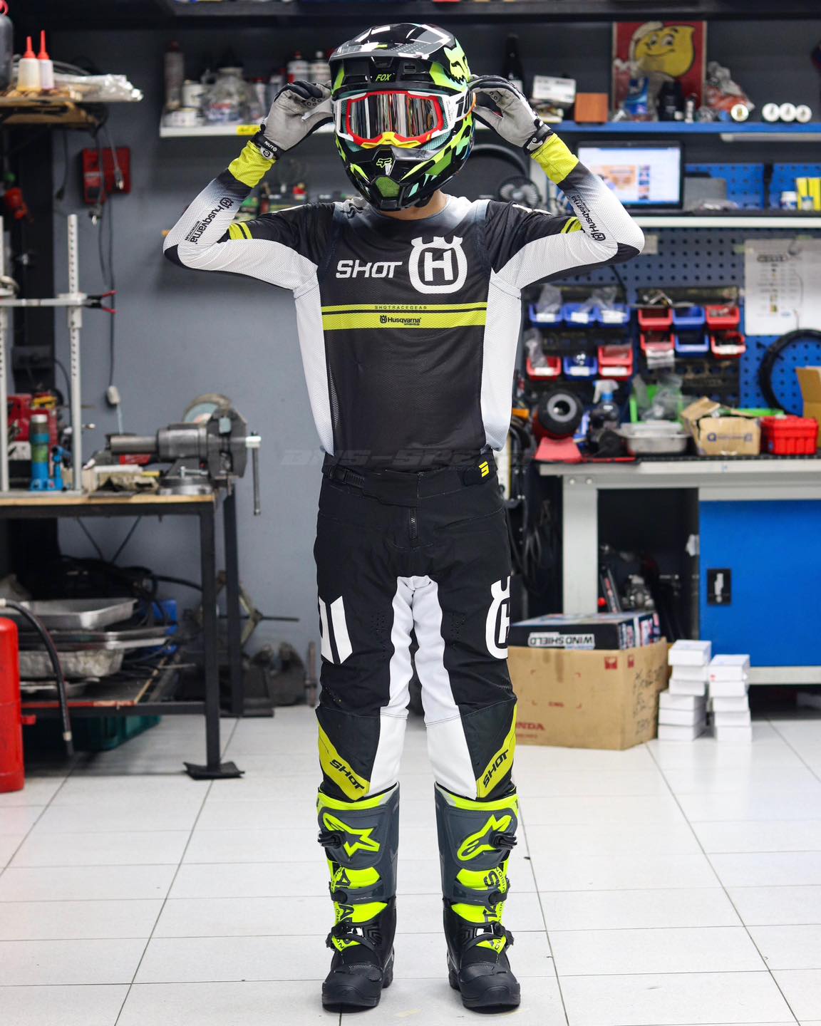 ชุดวิบาก SHOT ทีม Husqvarna ลายใหม่ 1/2