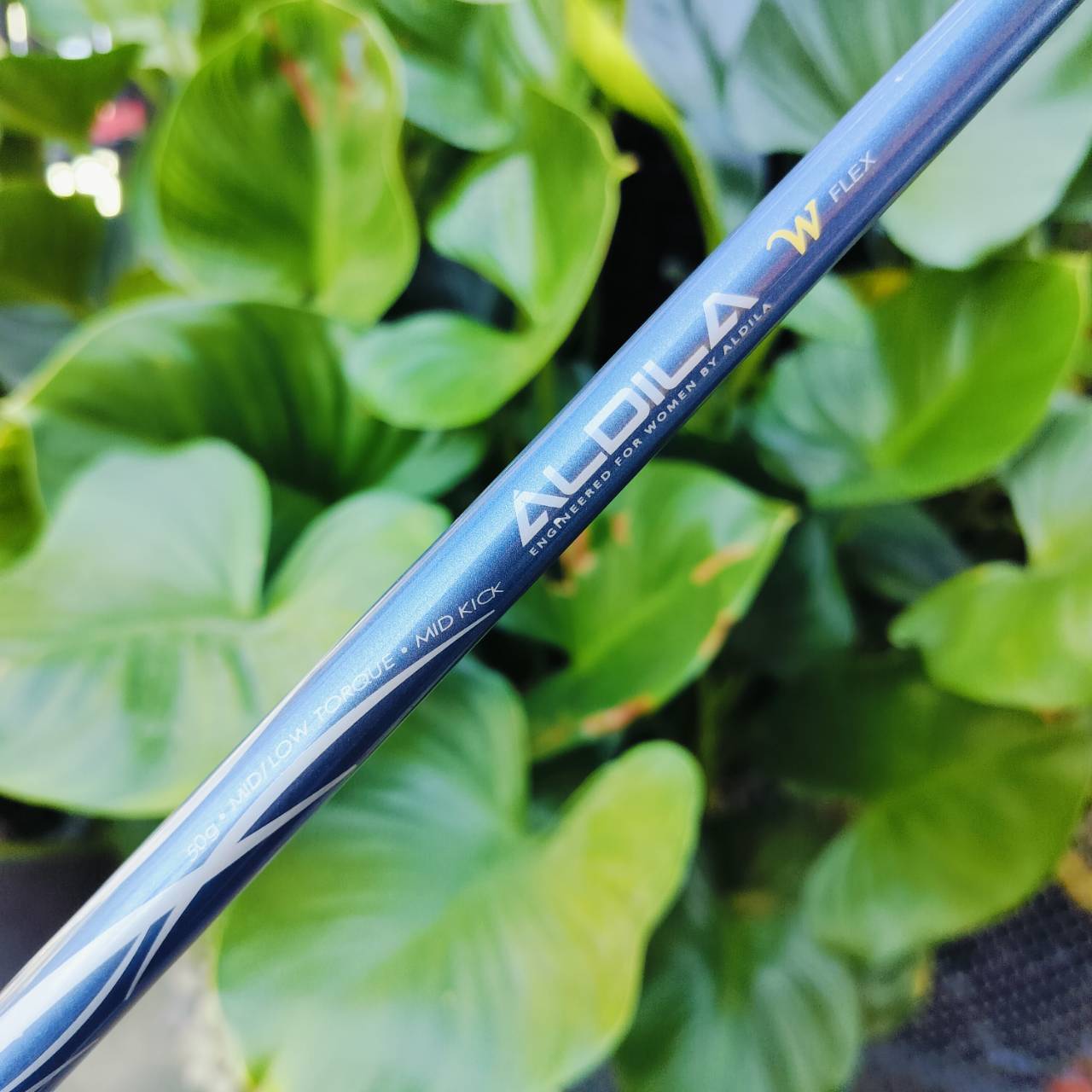 ** ไม้กอล์ฟผู้หญิง ** Driver Callaway GEMS ก้านของ ALDILA FLEX WOMEN ซี่รี่ GEMS เป็นไม้สำหรับผู้หญิง ของแบรนด์ Callaway ทำออกมา ไม้กอล์ฟพรีเมี่ยมมือสอง ของแท้ By NakaraLuxurious