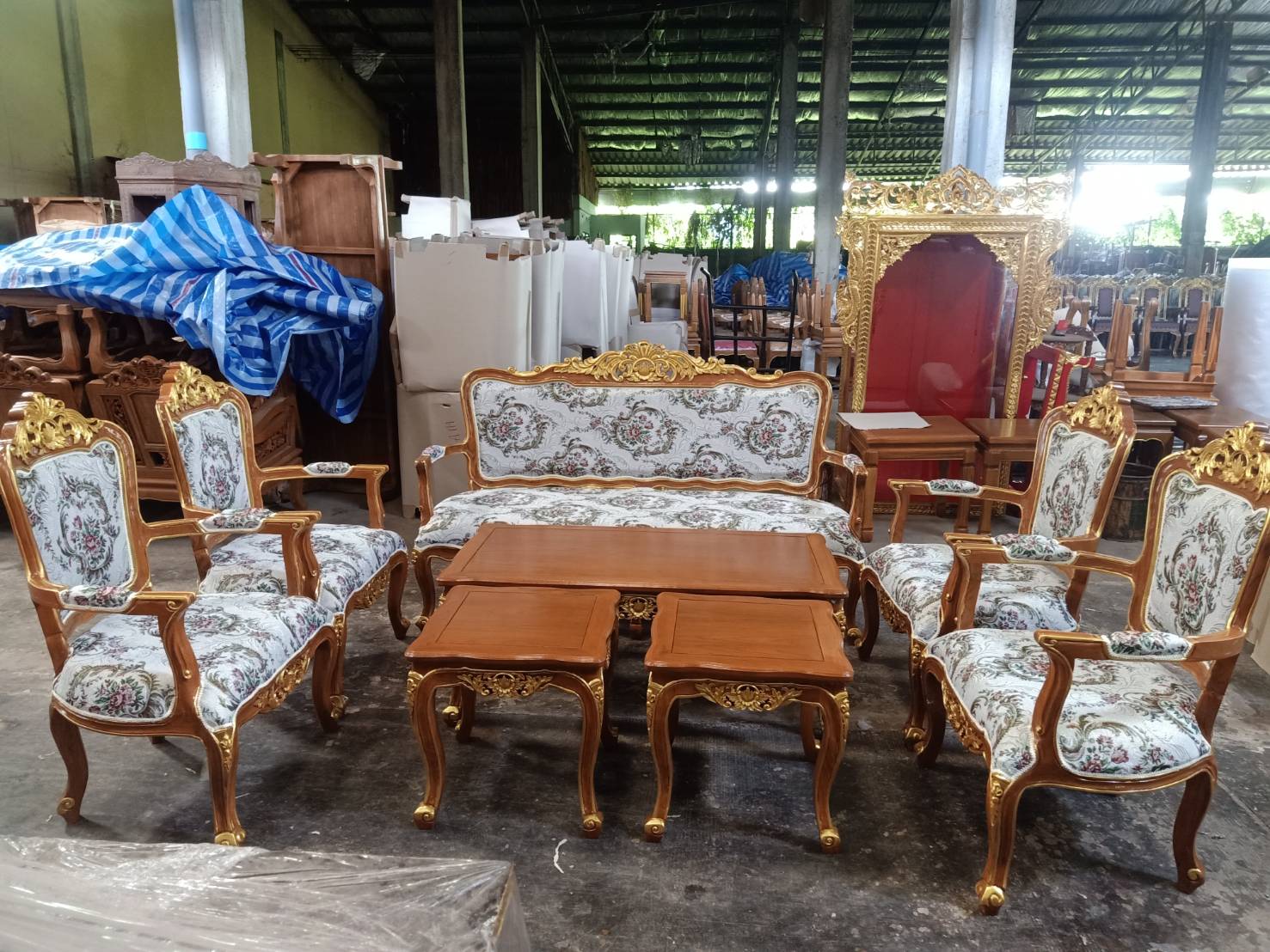 ชุดรับแขกหลุยส์ 8 ชิ้น