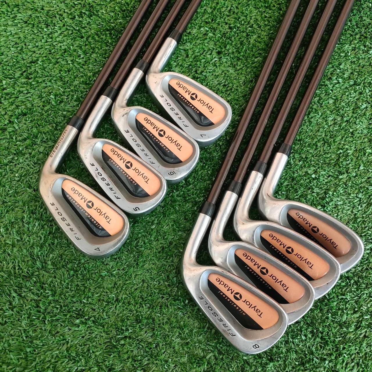 ชุดเหล็ก TAYLORMADE FIRESOLE TITANIUM มีเหล็ก 4-9 เเละ PW SW ก้าน TAYLORMADE FLEX R
