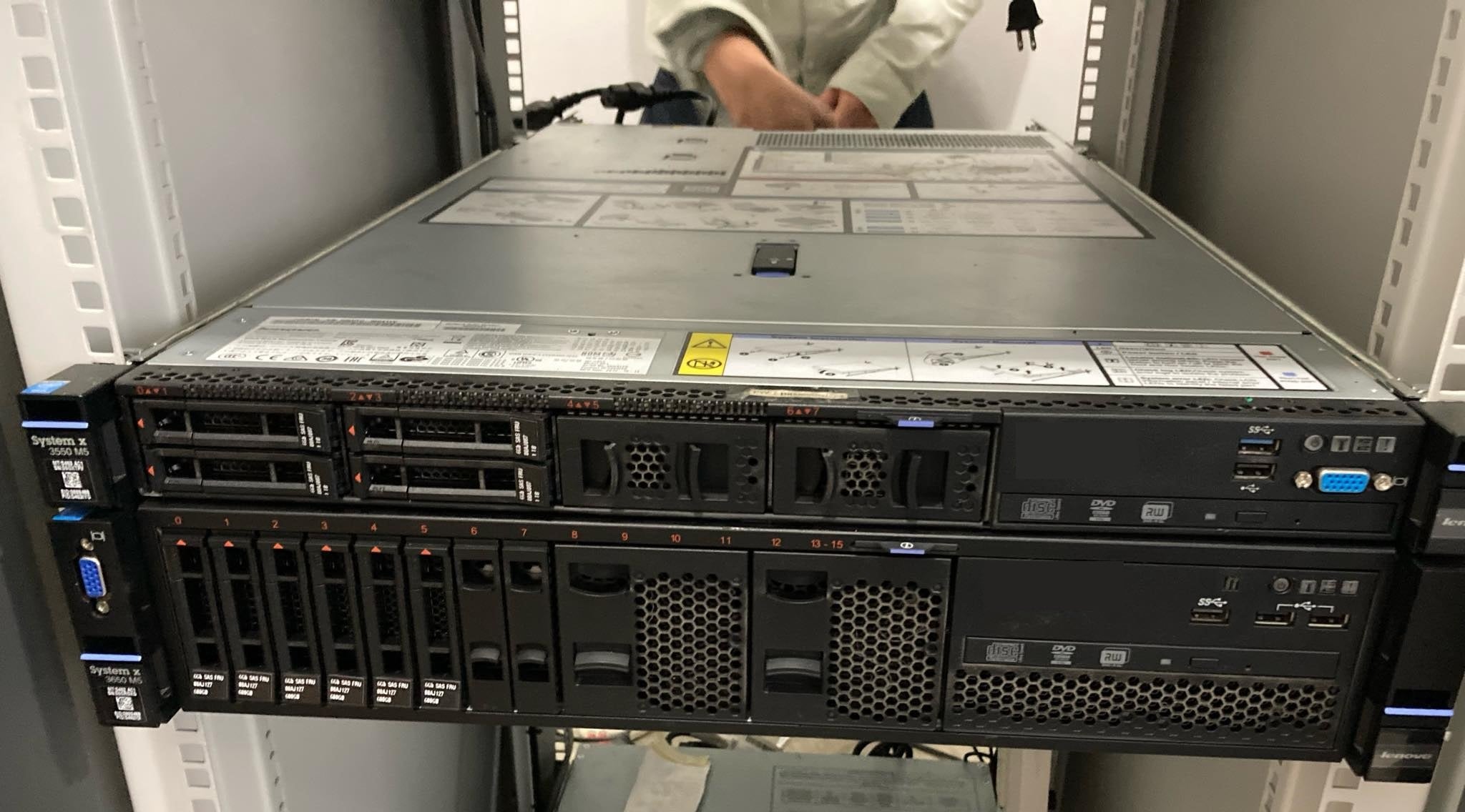 Leonovo System x3650 M5