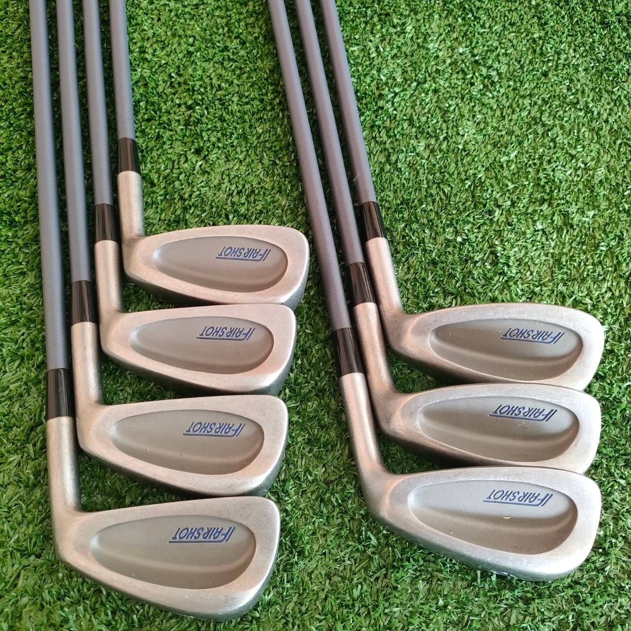 ** ไม้กอล์ฟสำหรับผู้หญิง ** ชุดเหล็ก MIZUNO IFAIR SHOT มีเหล็ก 4-9 เเละ PW SW ** ขาดเหล็ก 7 ** ก้าน IFAIR SHOT FLEX L