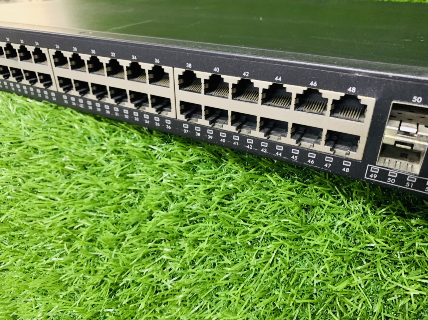 สวิตซ์ ZyXEL GS1910-48HP 48-Port GbE Smart Managed PoE+ Switch สินค้ามีประกัน