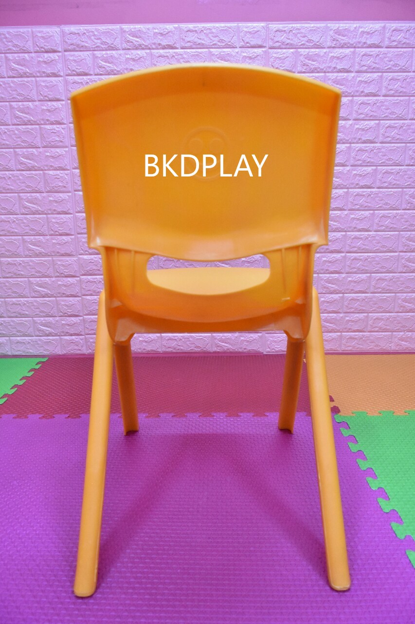เก้าอี้พลาสติกหนาอย่างดี รุ่น44 เก้าอี้นักเรียนประถม-มัธยม เก้าอี้ผู้ใหญ่ เก้าอี้เอนกประสงค์ เก้าอี้โรงอาหาร ราคาโรงงาน สำหรับโรงเรียน มหาวิทยาลัย และศูนย์การค้า